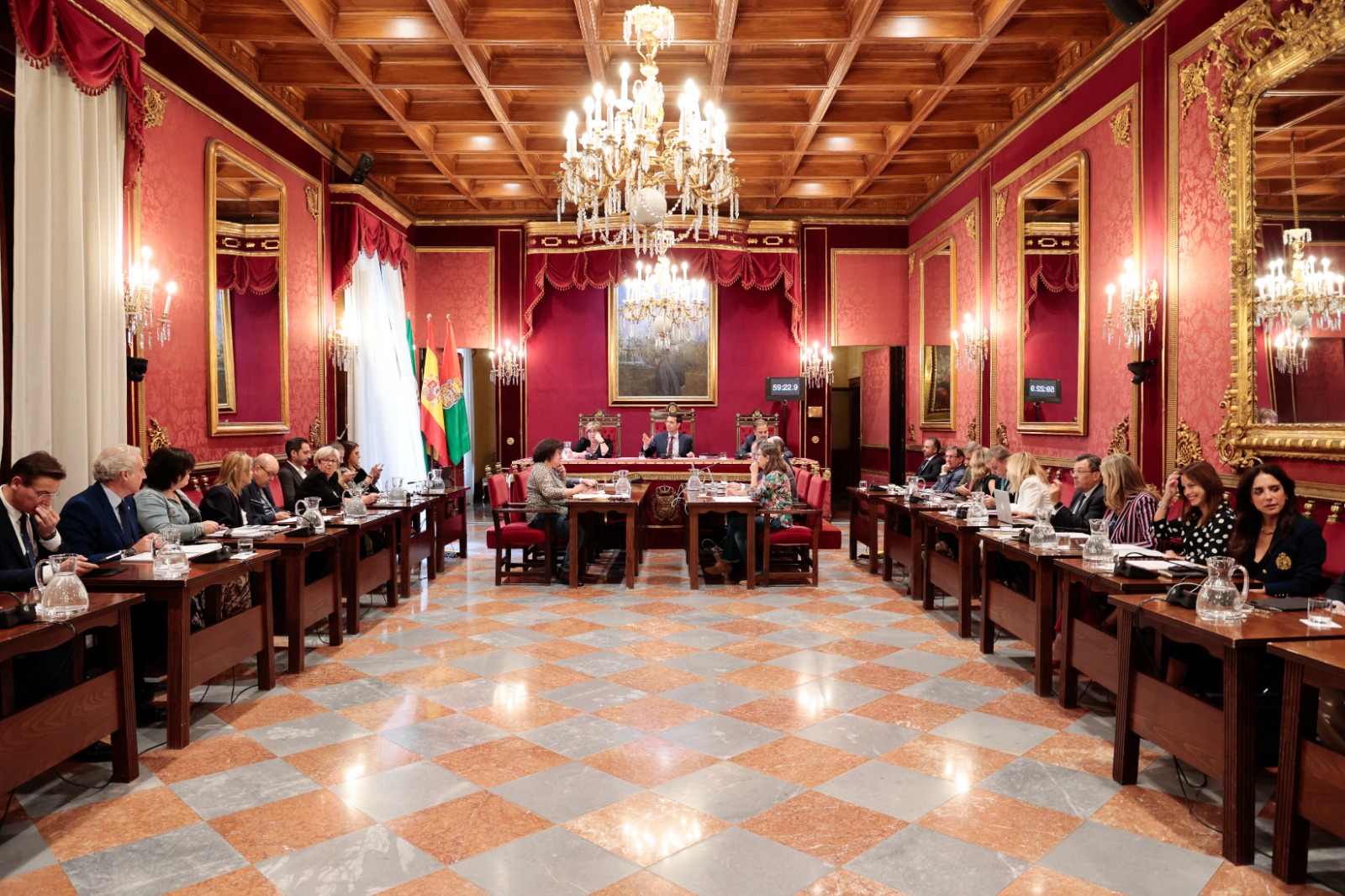 &copy;Ayto.Granada: EL �AYUNTAMIENTO APRUEBA BAJAR UN 2% EL IBI Y EXIMIR EL PAGO DEL IMPUESTO DE ACTIVIDADES ECON�MICAS EN 2023 